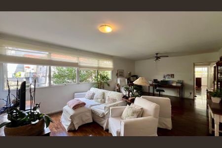 Apartamento à venda com 126m², 3 quartos e 1 vaga Apartamento à venda com 126m², 3 quartos e 1 vagaSala