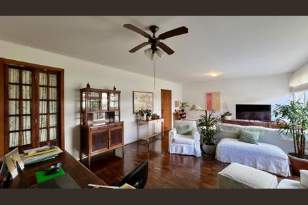 Apartamento à venda com 126m², 3 quartos e 1 vaga Apartamento à venda com 126m², 3 quartos e 1 vagaSala