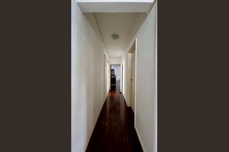 Apartamento à venda com 126m², 3 quartos e 1 vaga Apartamento à venda com 126m², 3 quartos e 1 vagaCorredor