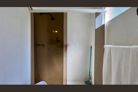 Apartamento à venda com 126m², 3 quartos e 1 vaga Apartamento à venda com 126m², 3 quartos e 1 vagaBanheiro da Suíte