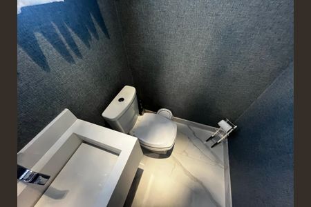 Casa de condomínio à venda com 130m², 3 quartos e 3 vagasLavabo