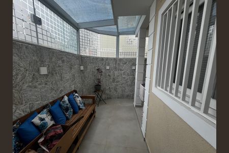 Casa de condomínio à venda com 130m², 3 quartos e 3 vagasQuintal