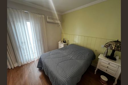Casa de condomínio à venda com 130m², 3 quartos e 3 vagasSuite