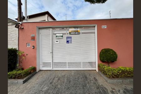 Casa à venda com 200m², 3 quartos e 2 vagasFachada