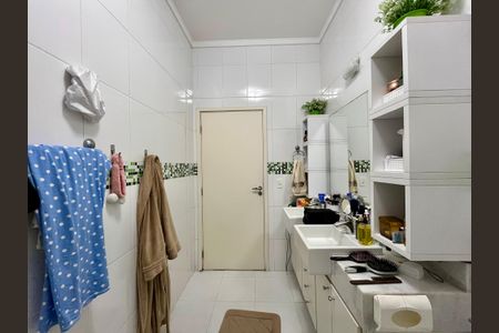 Casa à venda com 200m², 3 quartos e 2 vagasBanheiro da Suíte