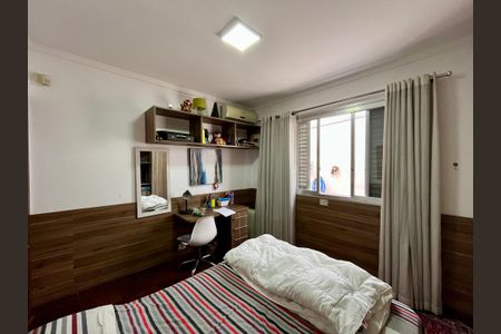 Casa à venda com 200m², 3 quartos e 2 vagasQuarto 2