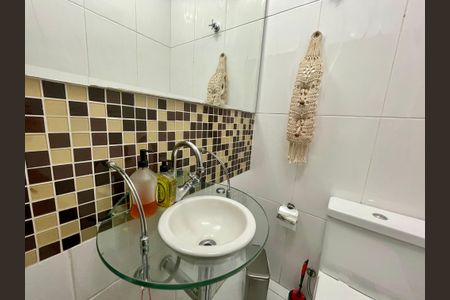 Casa à venda com 200m², 3 quartos e 2 vagasLavabo