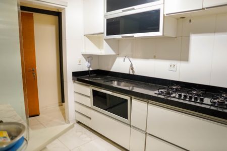 Apartamento para alugar com 1m², 2 quartos e 1 vaga Apartamento para alugar com 1m², 2 quartos e 1 vagaCozinha