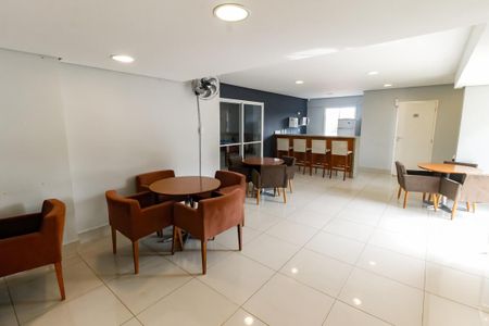 Apartamento à venda com 48m², 2 quartos e 2 vagas Apartamento à venda com 48m², 2 quartos e 2 vagasÁrea comum - Salão de festas