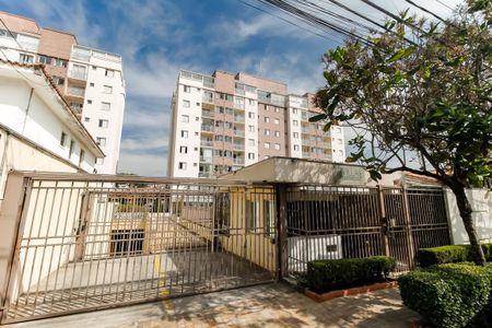 Apartamento à venda com 48m², 2 quartos e 2 vagas Apartamento à venda com 48m², 2 quartos e 2 vagasFachada e portaria