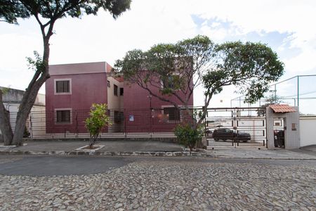 Apartamento à venda com 60m², 2 quartos e 1 vagaFachada