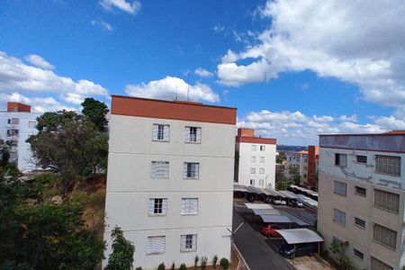 Apartamento à venda com 74m², 3 quartos e 1 vaga Apartamento à venda com 74m², 3 quartos e 1 vagaVista do Quarto 2