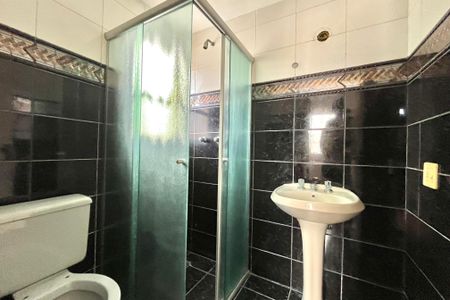 Apartamento à venda com 62m², 2 quartos e 2 vagas Apartamento à venda com 62m², 2 quartos e 2 vagasBanheiro da Suíte