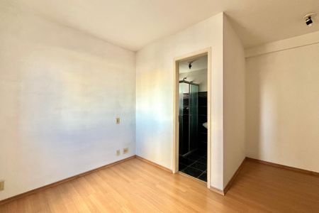 Apartamento à venda com 62m², 2 quartos e 2 vagas Apartamento à venda com 62m², 2 quartos e 2 vagasSuíte