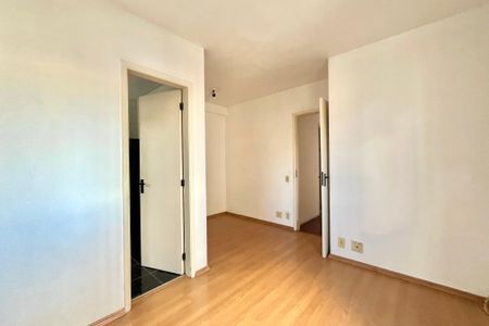 Apartamento à venda com 62m², 2 quartos e 2 vagas Apartamento à venda com 62m², 2 quartos e 2 vagasSuíte