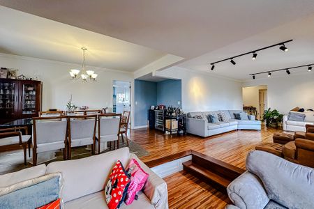 Apartamento à venda com 244m², 5 quartos e 4 vagasSala