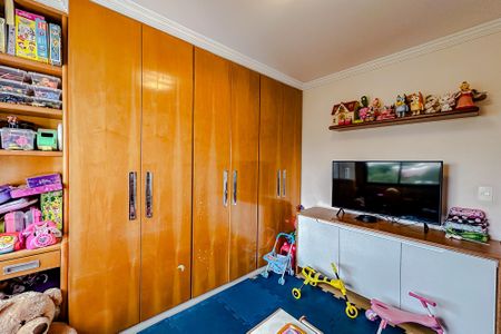 Apartamento à venda com 244m², 5 quartos e 4 vagasQuarto 2