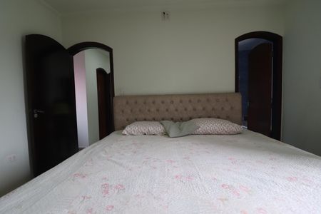 Casa à venda com 150m², 3 quartos e 3 vagasSuíte