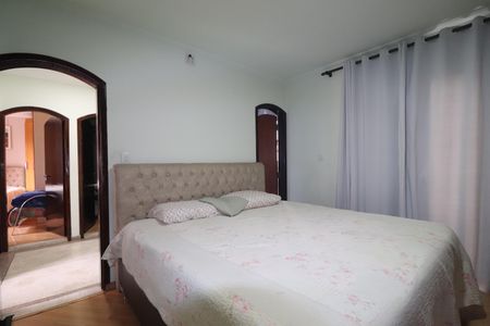 Casa à venda com 150m², 3 quartos e 3 vagasSuíte