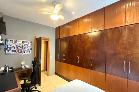 Apartamento à venda com 160m², 3 quartos e 1 vagaQuarto 02