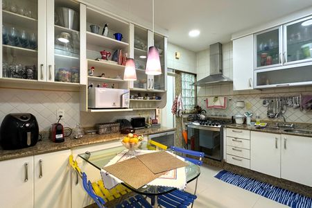 Apartamento à venda com 160m², 3 quartos e 1 vagaCozinha