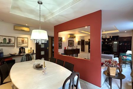 Apartamento à venda com 160m², 3 quartos e 1 vagaSala