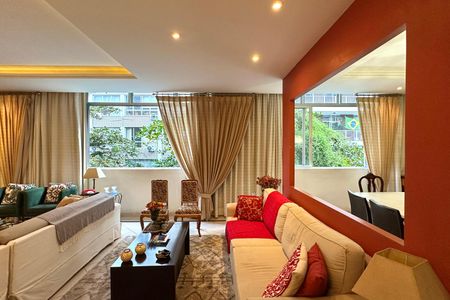 Apartamento à venda com 160m², 3 quartos e 1 vagaSala