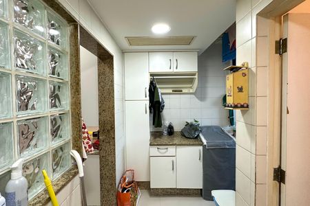 Apartamento à venda com 160m², 3 quartos e 1 vagaÁrea de Serviço