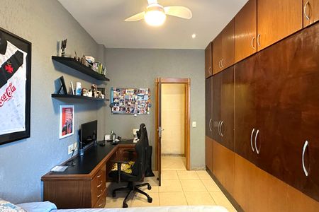 Apartamento à venda com 160m², 3 quartos e 1 vagaQuarto 02