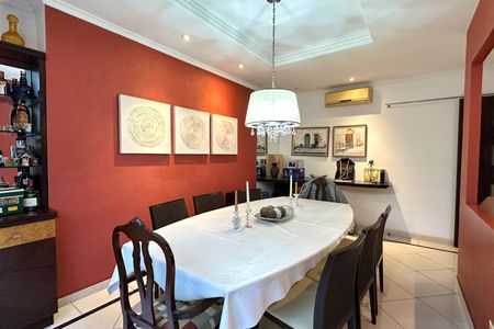 Apartamento à venda com 160m², 3 quartos e 1 vagaSala