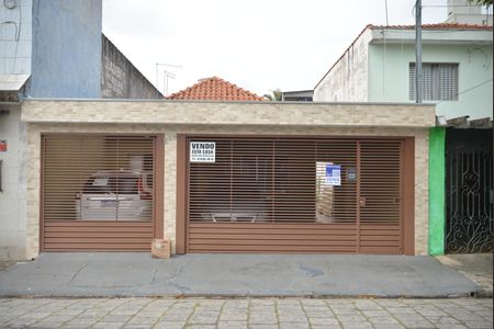 Casa à venda com 200m², 3 quartos e 3 vagasFachada