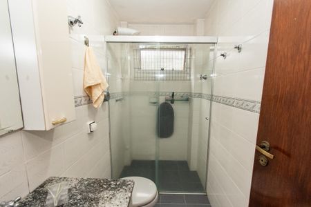 Apartamento à venda com 67m², 2 quartos e 1 vaga Apartamento à venda com 67m², 2 quartos e 1 vagaBanheiro