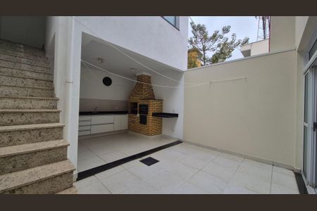 Casa à venda com 208m², 2 quartos e 2 vagas Casa à venda com 208m², 2 quartos e 2 vagasÁrea externa