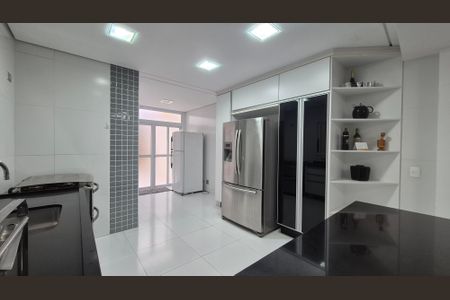 Casa à venda com 208m², 2 quartos e 2 vagas Casa à venda com 208m², 2 quartos e 2 vagasCozinha