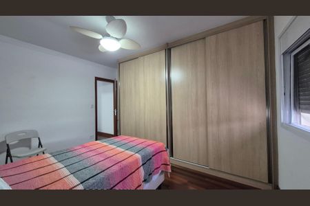 Casa à venda com 208m², 2 quartos e 2 vagas Casa à venda com 208m², 2 quartos e 2 vagasQuarto 2