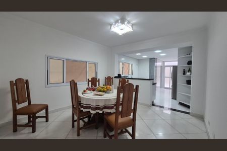 Casa à venda com 208m², 2 quartos e 2 vagas Casa à venda com 208m², 2 quartos e 2 vagasCozinha