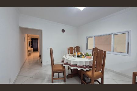 Casa à venda com 208m², 2 quartos e 2 vagas Casa à venda com 208m², 2 quartos e 2 vagasCozinha