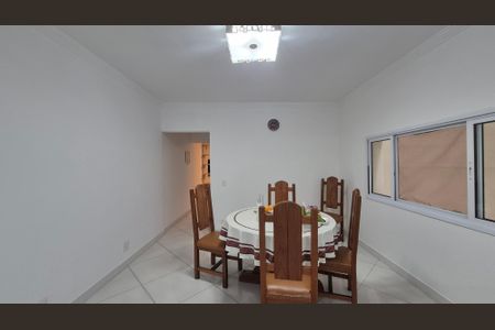 Casa à venda com 208m², 2 quartos e 2 vagas Casa à venda com 208m², 2 quartos e 2 vagasCozinha
