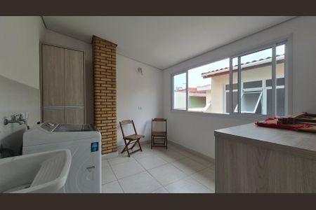 Casa à venda com 208m², 2 quartos e 2 vagas Casa à venda com 208m², 2 quartos e 2 vagasLavanderia