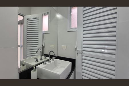 Casa à venda com 208m², 2 quartos e 2 vagas Casa à venda com 208m², 2 quartos e 2 vagasBanheiro 2