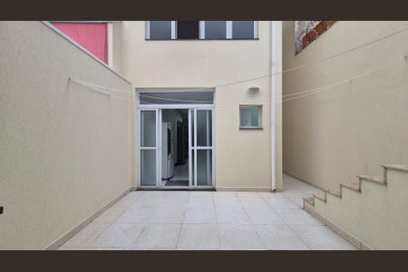 Casa à venda com 208m², 2 quartos e 2 vagas Casa à venda com 208m², 2 quartos e 2 vagasÁrea externa