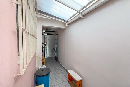 Casa à venda com 104m², 2 quartos e 2 vagas Casa à venda com 104m², 2 quartos e 2 vagasCorredor Externo
