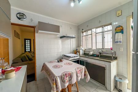 Casa à venda com 104m², 2 quartos e 2 vagas Casa à venda com 104m², 2 quartos e 2 vagasCozinha