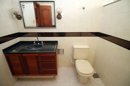 Casa à venda com 310m², 5 quartos e 3 vagasBanheiro Social 