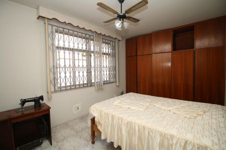 Casa à venda com 310m², 5 quartos e 3 vagasQuarto 1