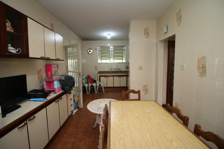 Casa à venda com 310m², 5 quartos e 3 vagasCopa