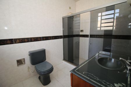 Casa à venda com 310m², 5 quartos e 3 vagasBanheiro da Suíte 1