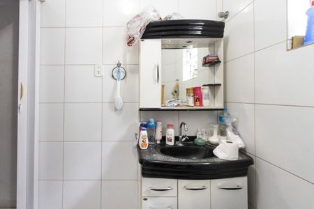 Casa à venda com 131m², 3 quartos e 1 vaga Casa à venda com 131m², 3 quartos e 1 vagaBanheiro Social