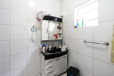 Casa à venda com 131m², 3 quartos e 1 vaga Casa à venda com 131m², 3 quartos e 1 vagaBanheiro Social