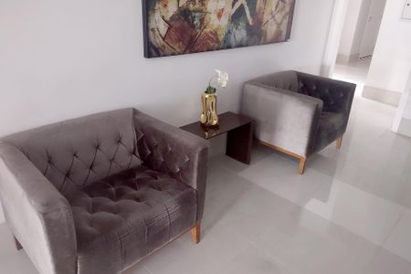 Apartamento à venda com 71m², 2 quartos e 1 vaga Apartamento à venda com 71m², 2 quartos e 1 vagaHall social